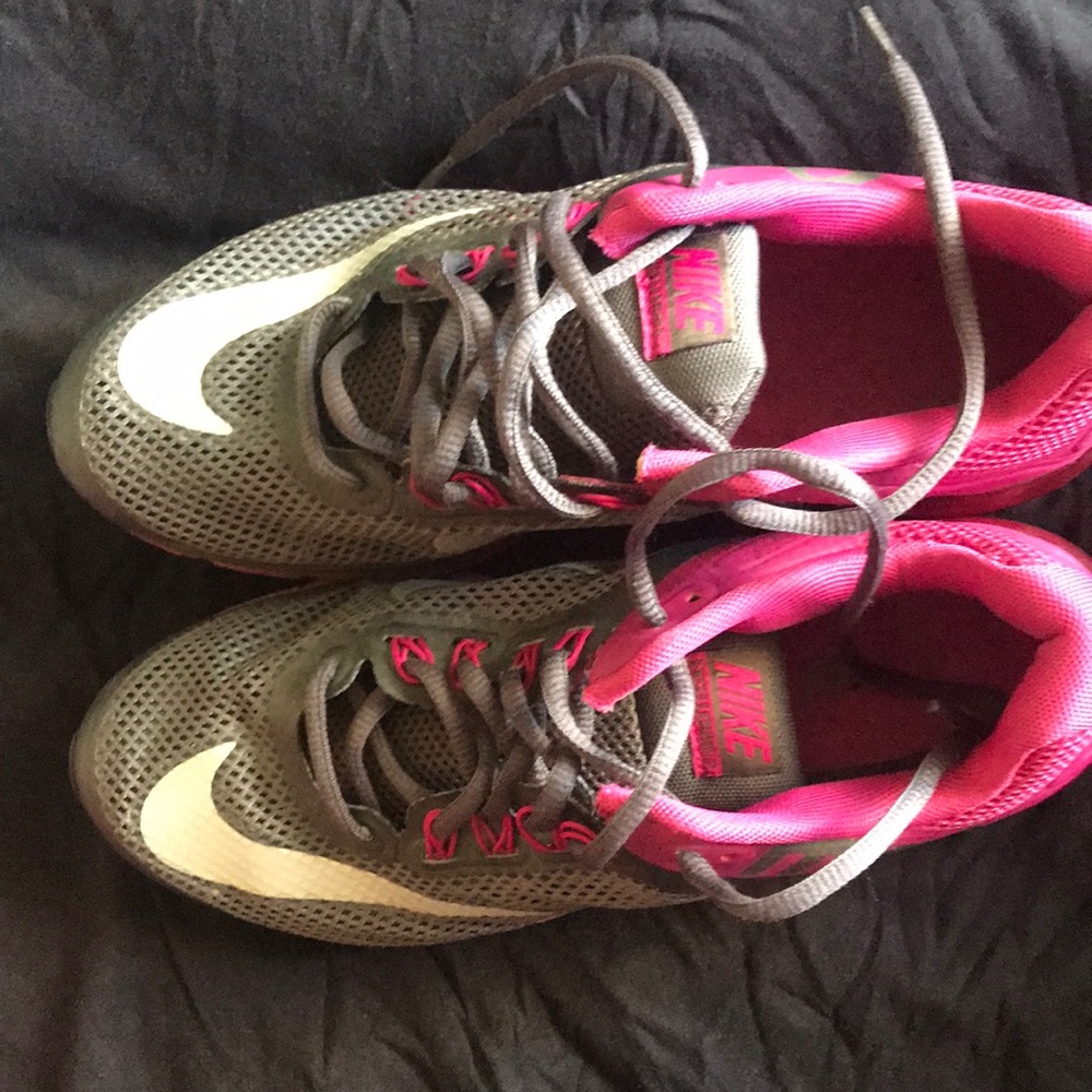 Nike shoes. Air max